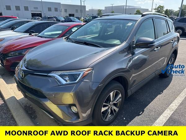 Toyota RAV4 with VIN: 2T3RFREV7GW509569
