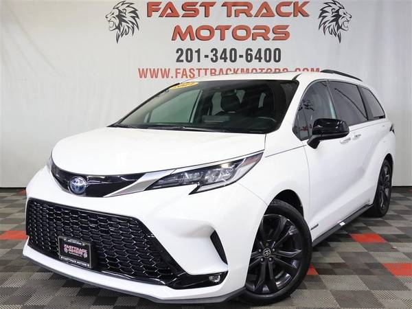 Toyota Sienna with VIN: 5TDXRKEC0MS019721