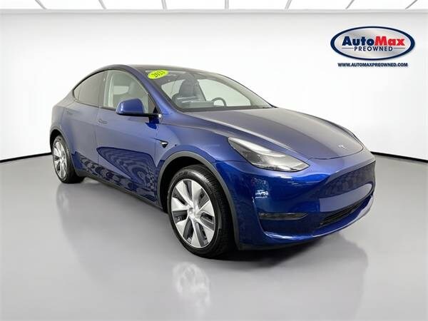 Tesla Model Y with VIN: 7SAYGDEE7PA198162