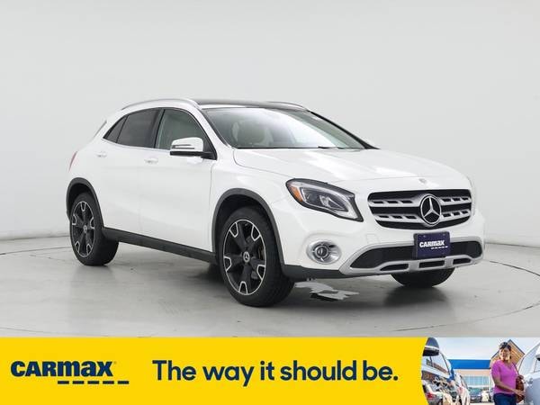 Mercedes-Benz GLA-Class with VIN: WDCTG4EB0KJ549330