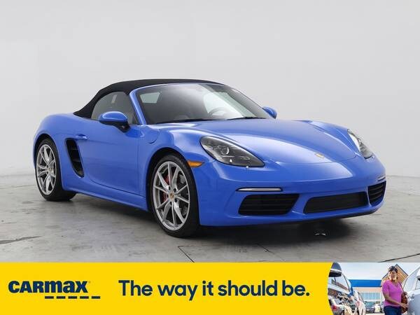 Porsche 718 Boxster with VIN: WP0CB2A82RK223360