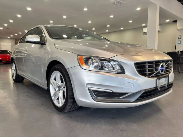 Volvo S60 with VIN: YV140MFK3F1337051