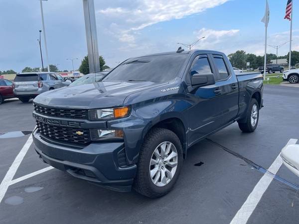 Chevrolet Silverado 1500 with VIN: 1GCRYBEH3LZ292074