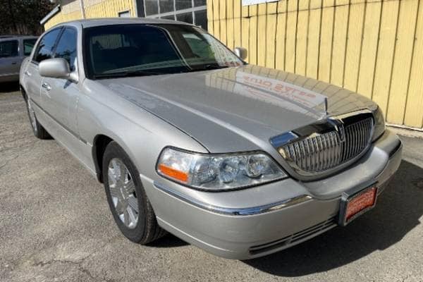 2003 Lincoln Town Car Cartier