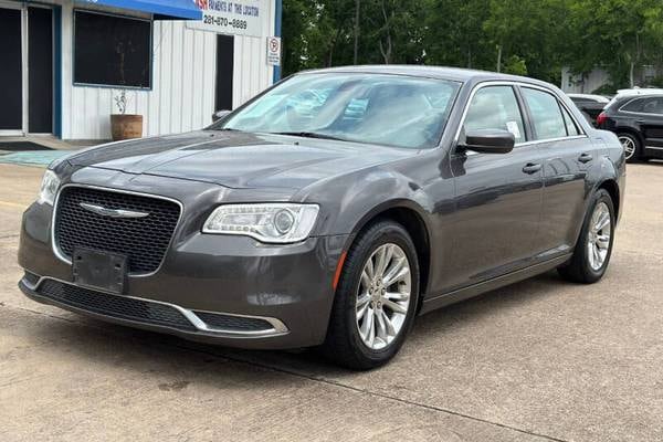 2017 Chrysler 300 Limited