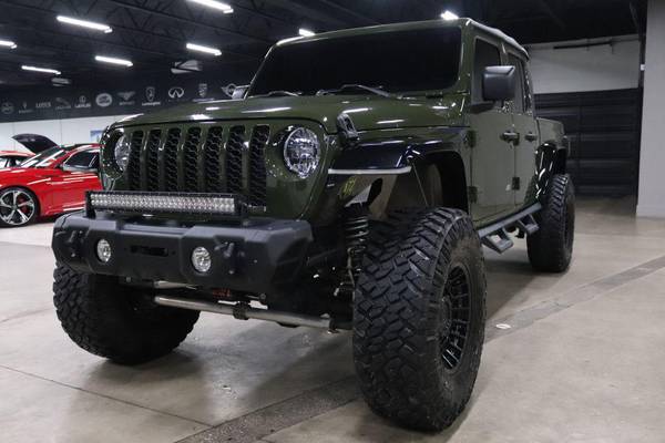 Jeep Gladiator with VIN: 1C6HJTAG7NL101420