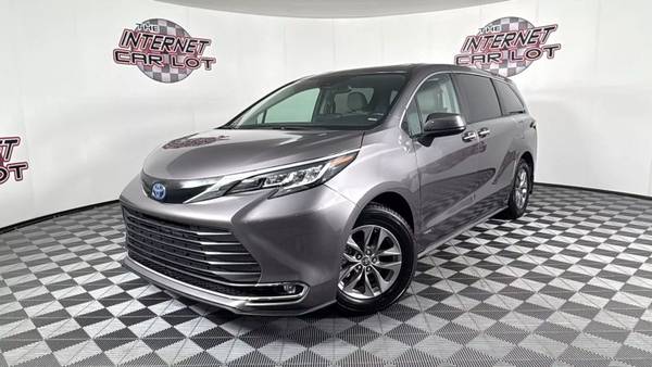 Toyota Sienna with VIN: 5TDYSKFC6MS028401