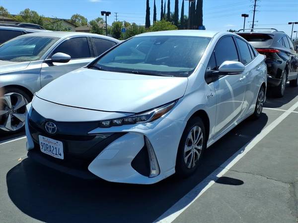 Toyota Prius Prime with VIN: JTDKAMFP7N3223594
