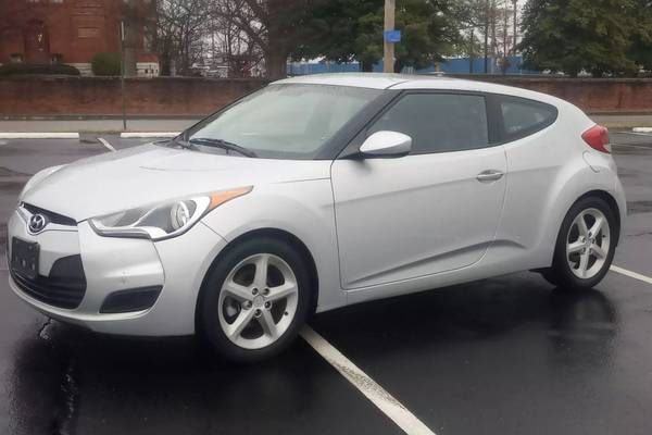 2016 Hyundai Veloster w/Black Interior Hatchback