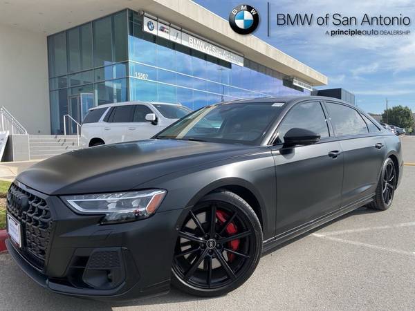 Audi S8 with VIN: WAULSAF85PN001374