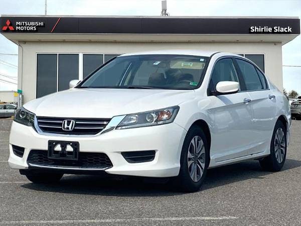 Honda Accord with VIN: 1HGCR2F30FA177619