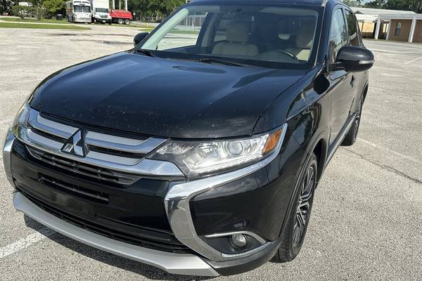 2018 Mitsubishi Outlander SE