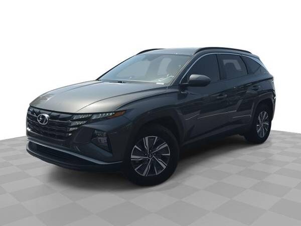 Hyundai Tucson with VIN: KM8JBCA12NU042821