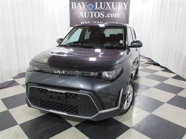 Kia Soul with VIN: KNDJ23AU0P7881155
