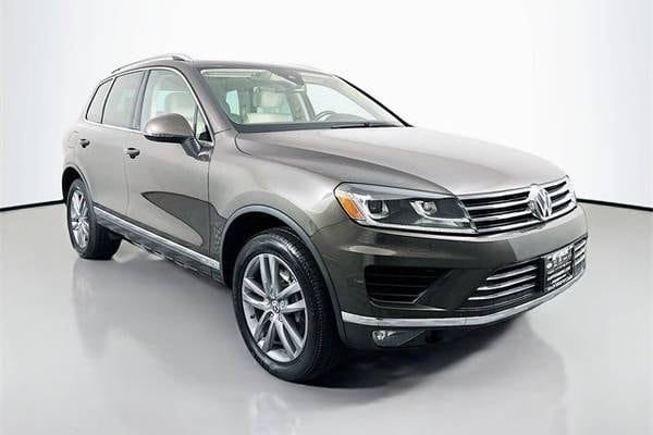 2016 Volkswagen Touareg VR6 Lux