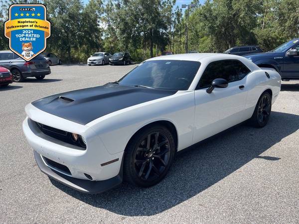 Dodge Challenger with VIN: 2C3CDZBT6NH260682