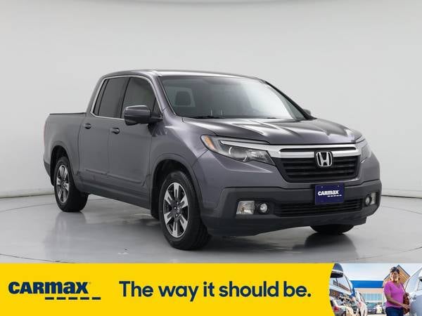Honda Ridgeline with VIN: 5FPYK3F89LB015539