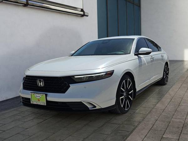 Honda Accord with VIN: 1HGCY2F82SA008050