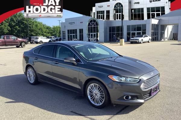 2016 Ford Fusion SE