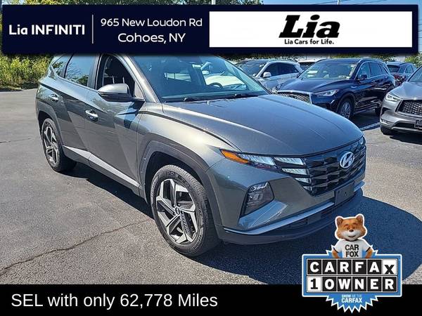 Hyundai Tucson with VIN: 5NMJFCAE8NH157605