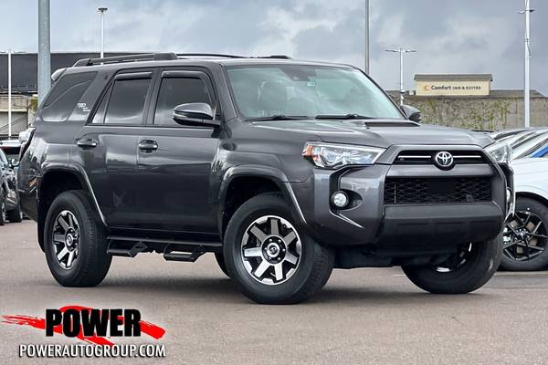 Toyota 4Runner with VIN: JTEBU5JR6L5829701