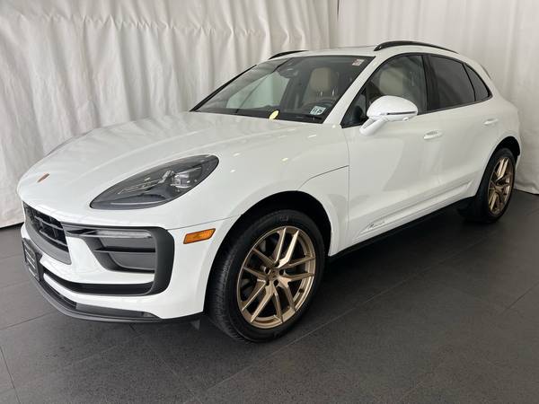 Porsche Macan with VIN: WP1AA2A55SLB01929