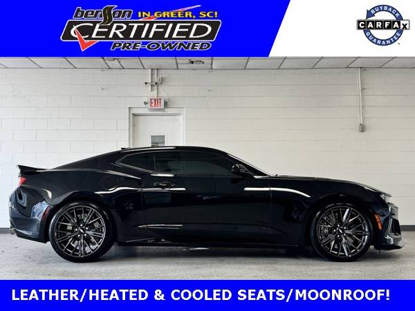 Chevrolet Camaro with VIN: 1G1FK1R67H0202176