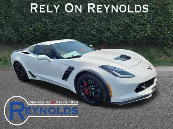 Chevrolet Corvette with VIN: 1G1YU2D66G5606376