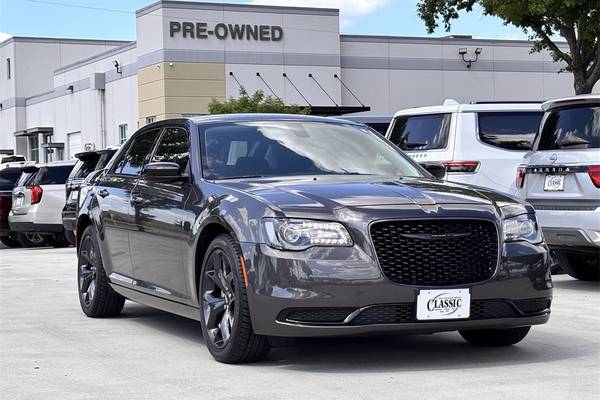 2023 Chrysler 300 Touring