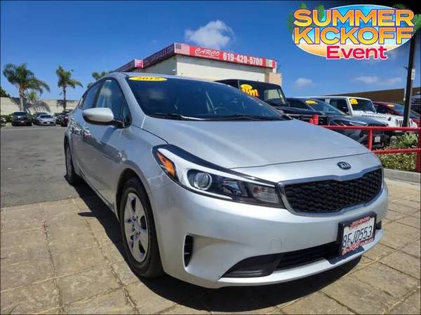 Kia Forte with VIN: 3KPFK4A76JE255607