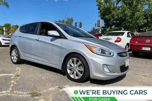 2014 Hyundai Accent SE Hatchback