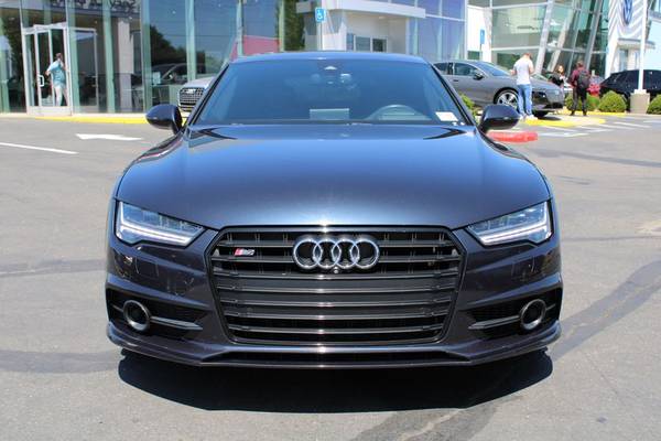 Audi S7 with VIN: WAU2FAFC2JN092647