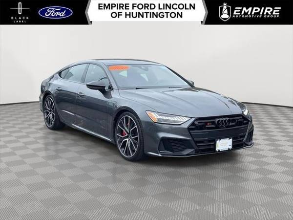 Audi S7 with VIN: WAUPFBF25NN036162