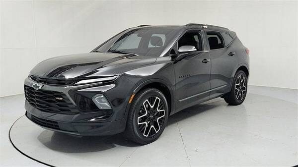 Chevrolet Blazer with VIN: 3GNKBERSXRS153082