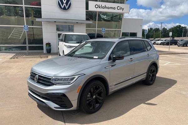 2024 Volkswagen Tiguan SE R-Line Black