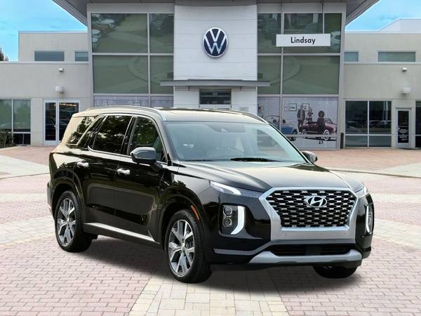 Hyundai Palisade with VIN: KM8R5DHE3NU397781