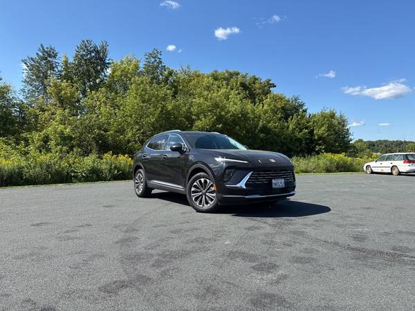 Buick Envision with VIN: LRBFZME41RD071716