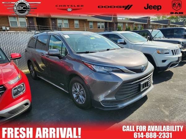 Toyota Sienna with VIN: 5TDBRKEC4MS038010