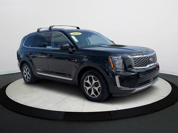 Kia Telluride with VIN: 5XYP3DHC3LG051146