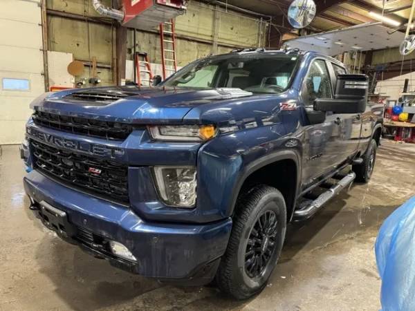 Chevrolet Silverado 3500HD with VIN: 1GC4YTEY1NF198599