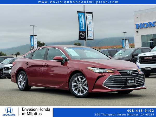 Toyota Avalon with VIN: 4T1JZ1FB4NU076339