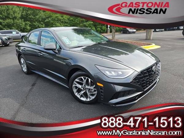 Hyundai Sonata with VIN: KMHL64JA4PA287708