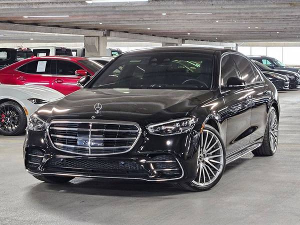 Mercedes-Benz S-Class with VIN: W1K6G6DB8NA077601