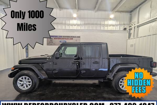 2023 Jeep Gladiator Sport S  Crew Cab