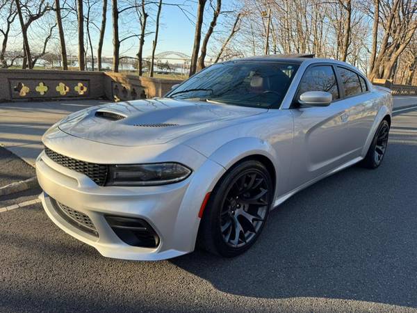 Dodge Charger with VIN: 2C3CDXL95LH240525