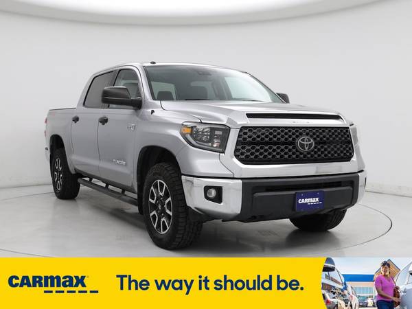 Toyota Tundra with VIN: 5TFDY5F11KX867408