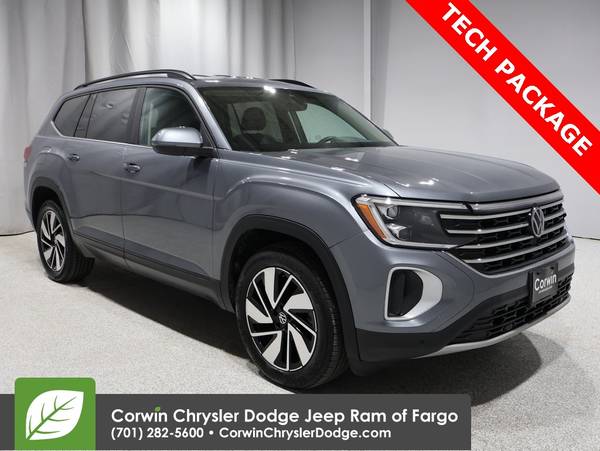 Volkswagen Atlas with VIN: 1V2HR2CA8RC543888