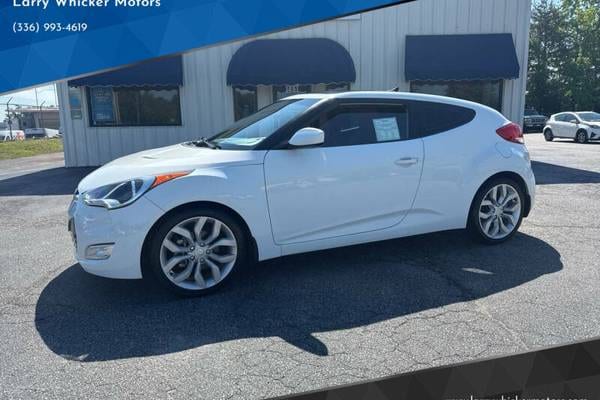 2013 Hyundai Veloster Base Hatchback