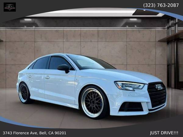 Audi A3 with VIN: WAUGUGFFXH1052908