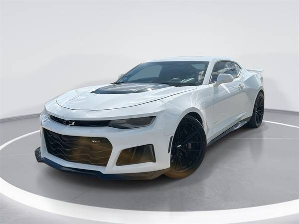 Chevrolet Camaro with VIN: 1G1FK1R64H0198295
